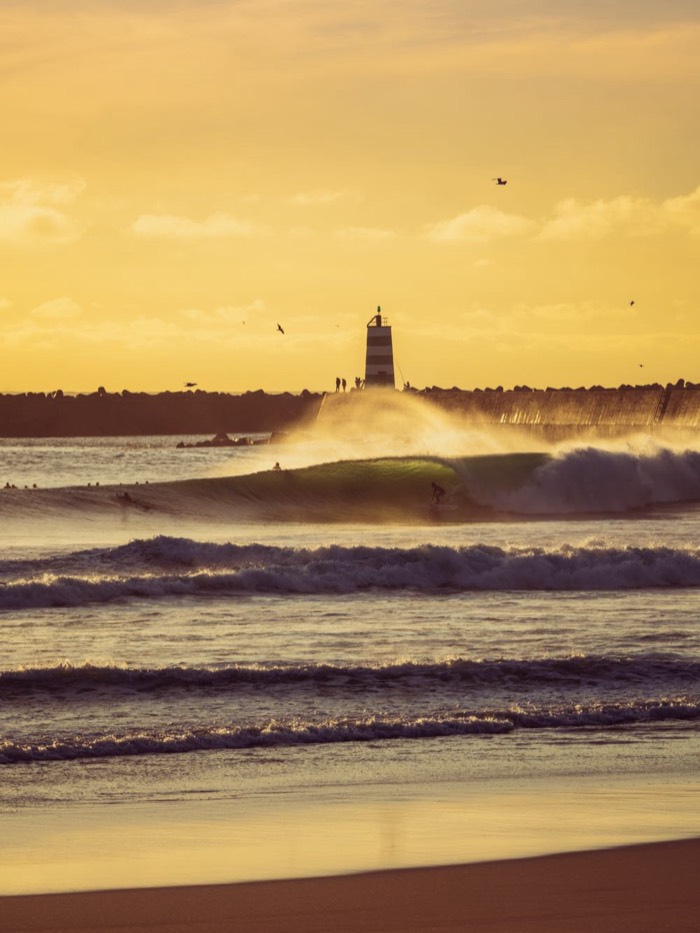 Molhe Leste surf spot, Peniche